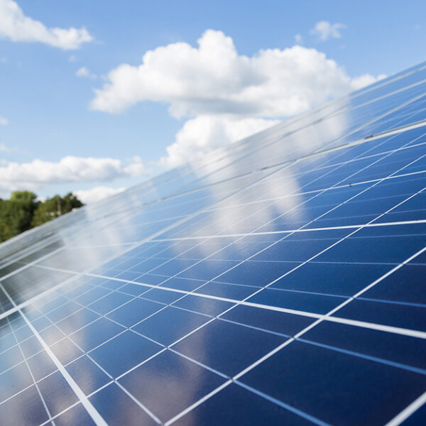 Vedvarende energianlæg - varmepumper og solceller
